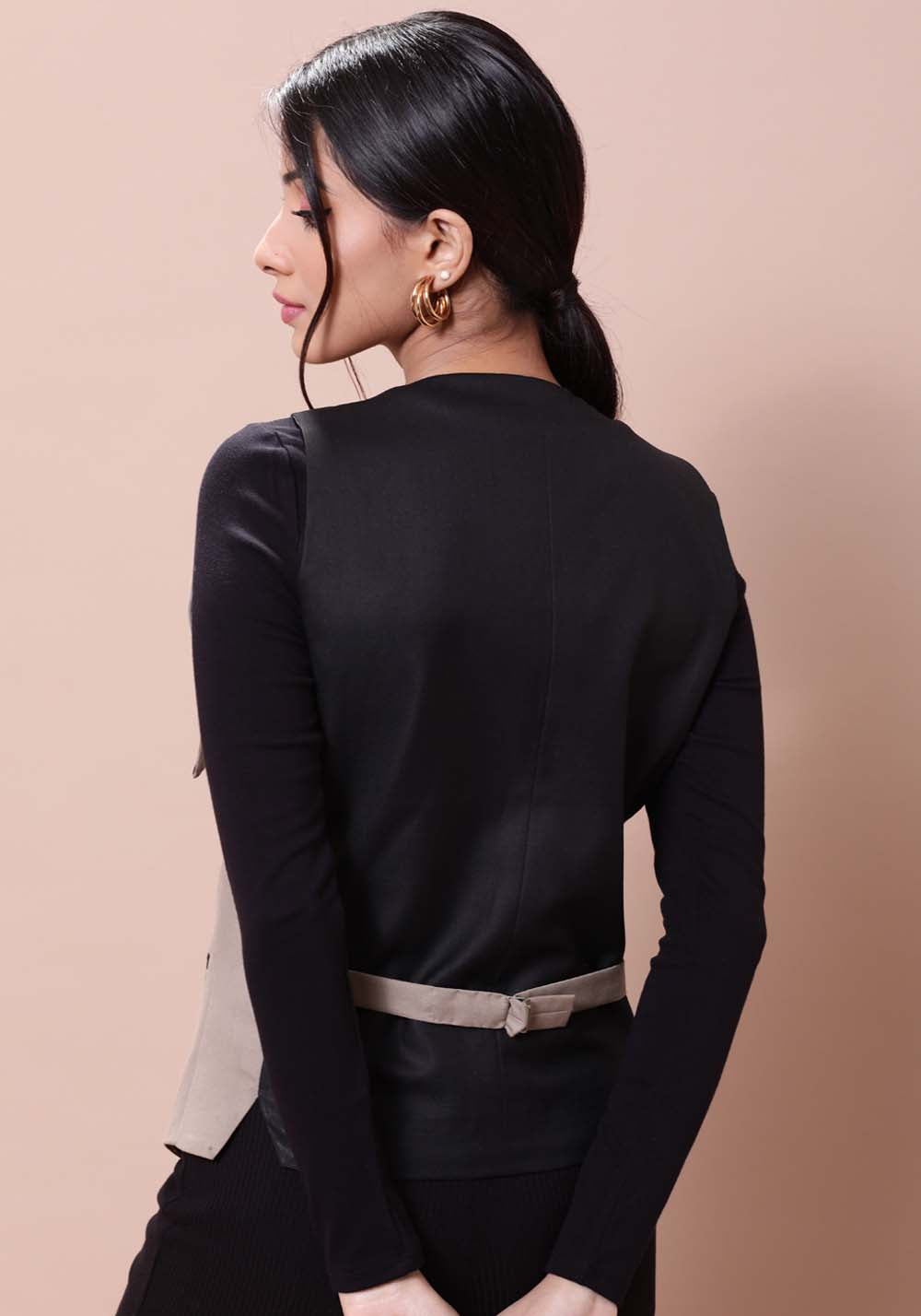 Exaggerated Collar Waistcoat- Black