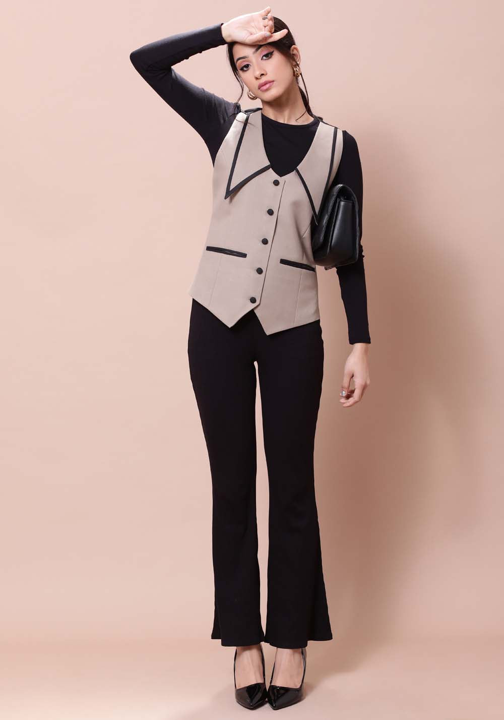 Exaggerated Collar Waistcoat- Black