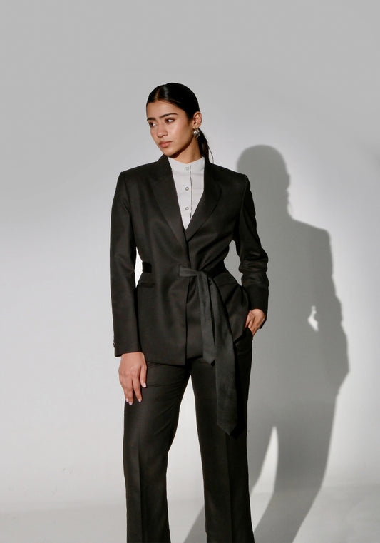 Tie up Business Suit- Black