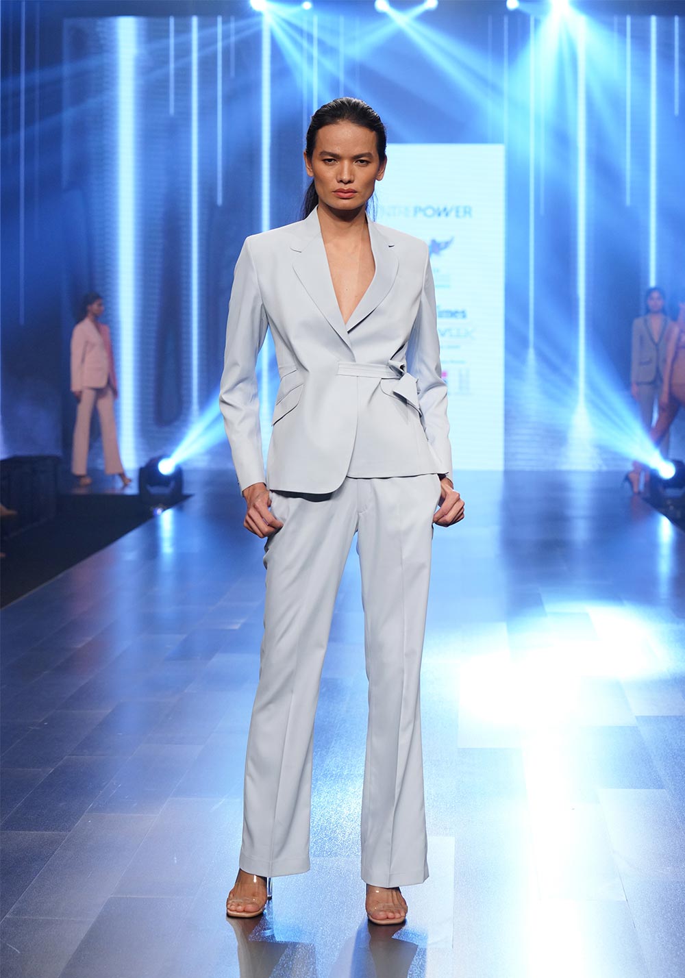 Tie up business suit