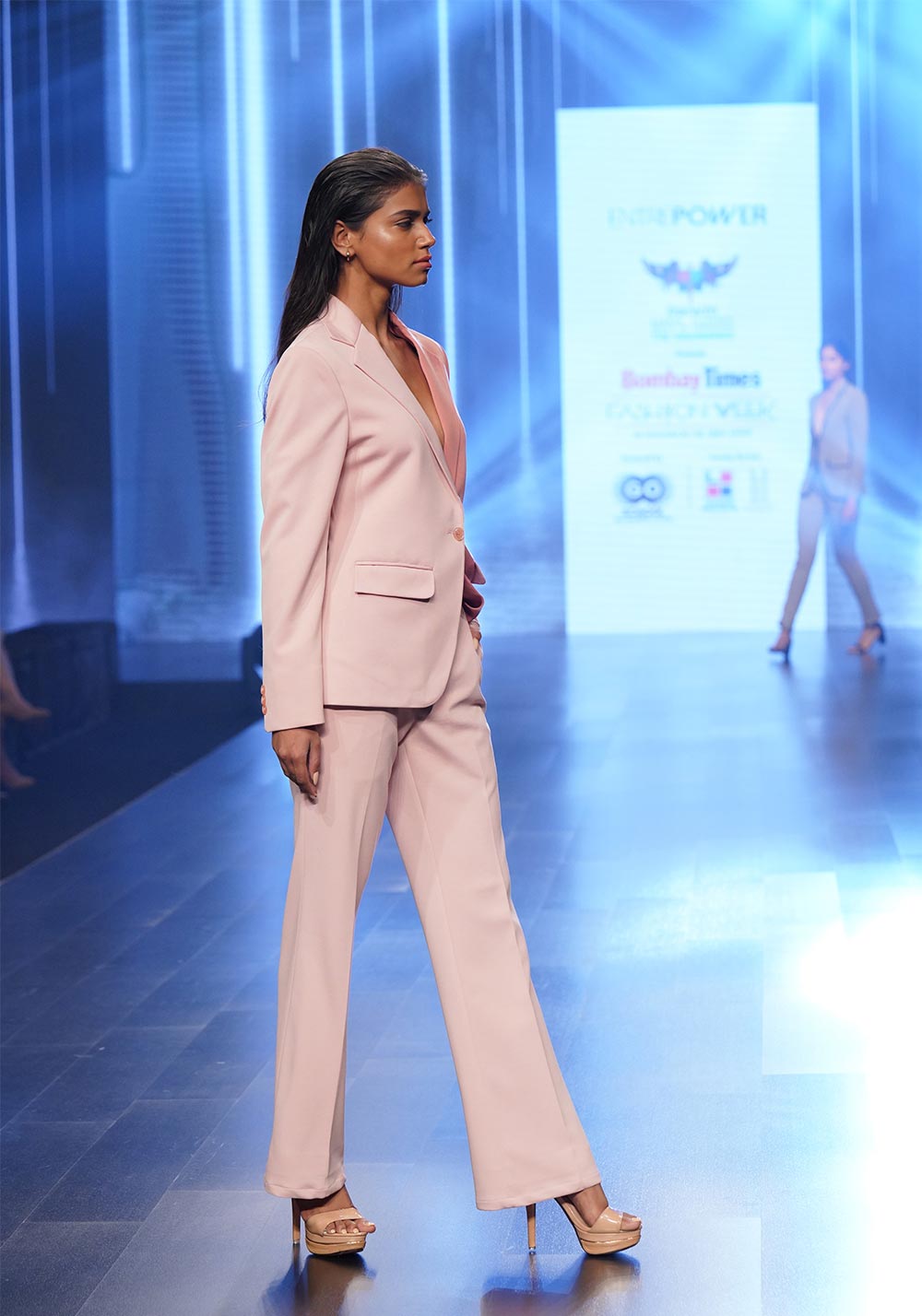 Vertical half and half power suit