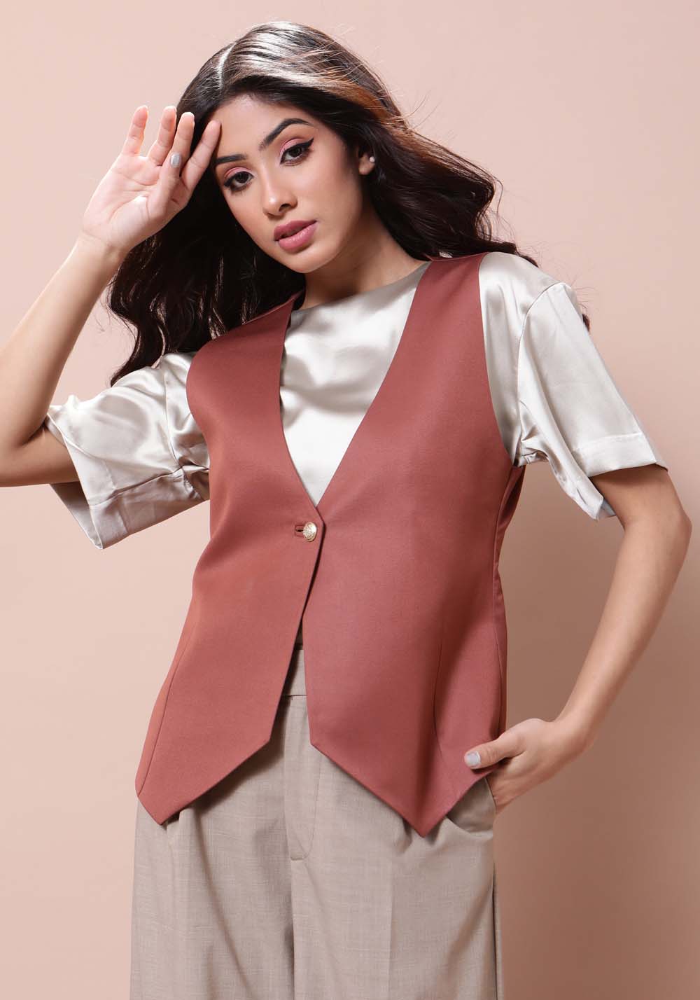Waistcoat With Angular Hem- Brown