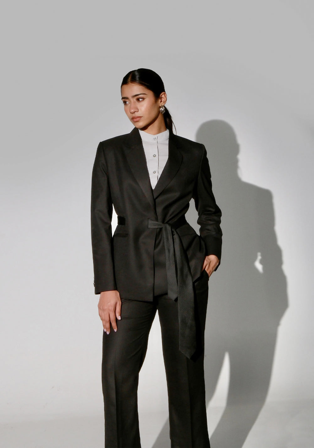 Tie up Business Suit- Black